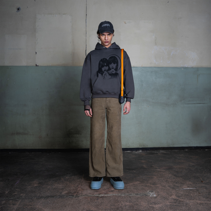 MOON LOVE HEAVY HOODIE (IRON)